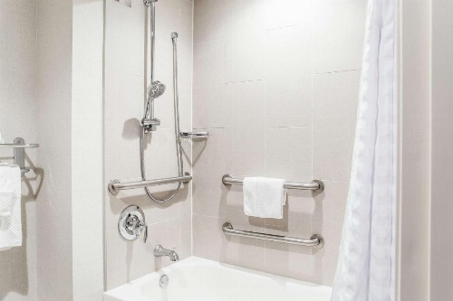 DoubleTree by Hilton Pleasant Prairie Kenosha image 22